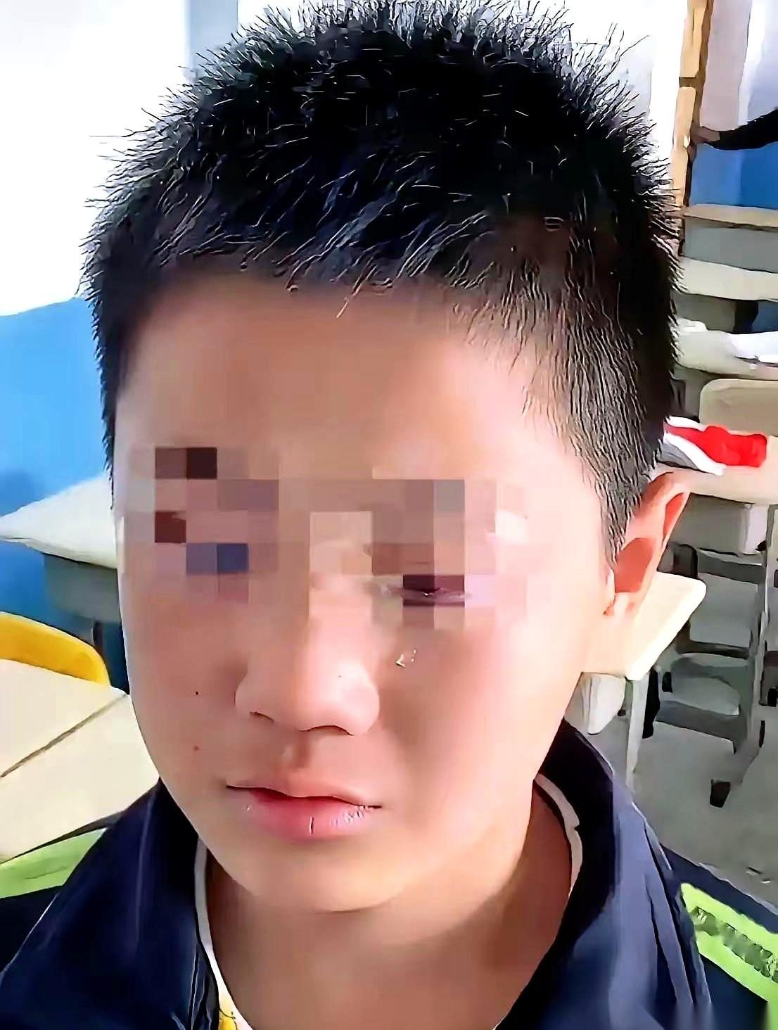 昨天晚饭后，初一的儿子要求以后中午带饭必须多装一份出来。这多出来的一份不是因为