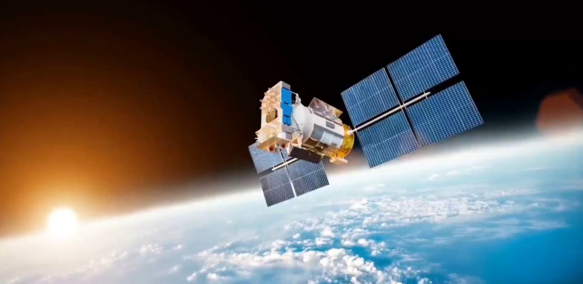 2020年，星链卫星掉下来2颗。2021年，星链卫星掉下来78颗。2022年