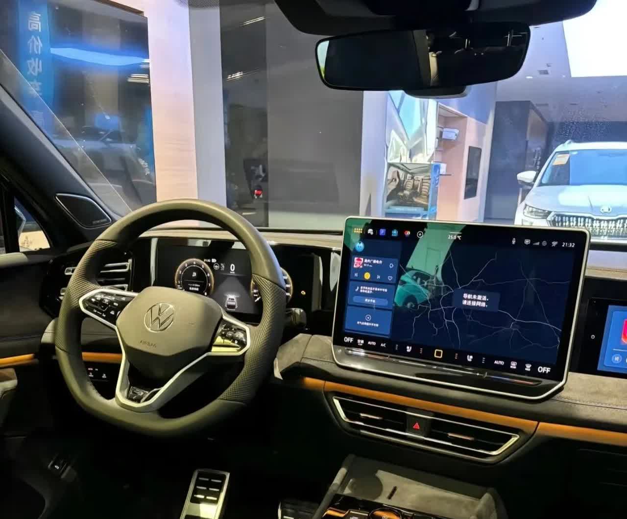 如果你问我未来10年，你会买电车还是买油车，我依然会很坚决的告诉你，买油车，至少