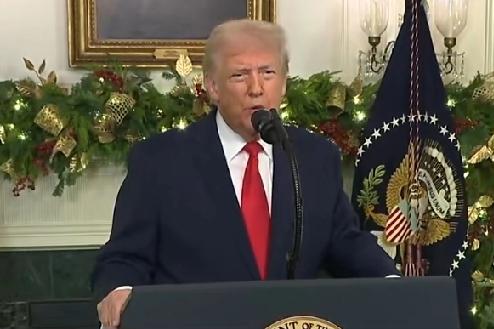 特朗普史上最荒诞发言：美国“归还”格陵兰岛太愚蠢？历史真相狠狠打脸！1月21