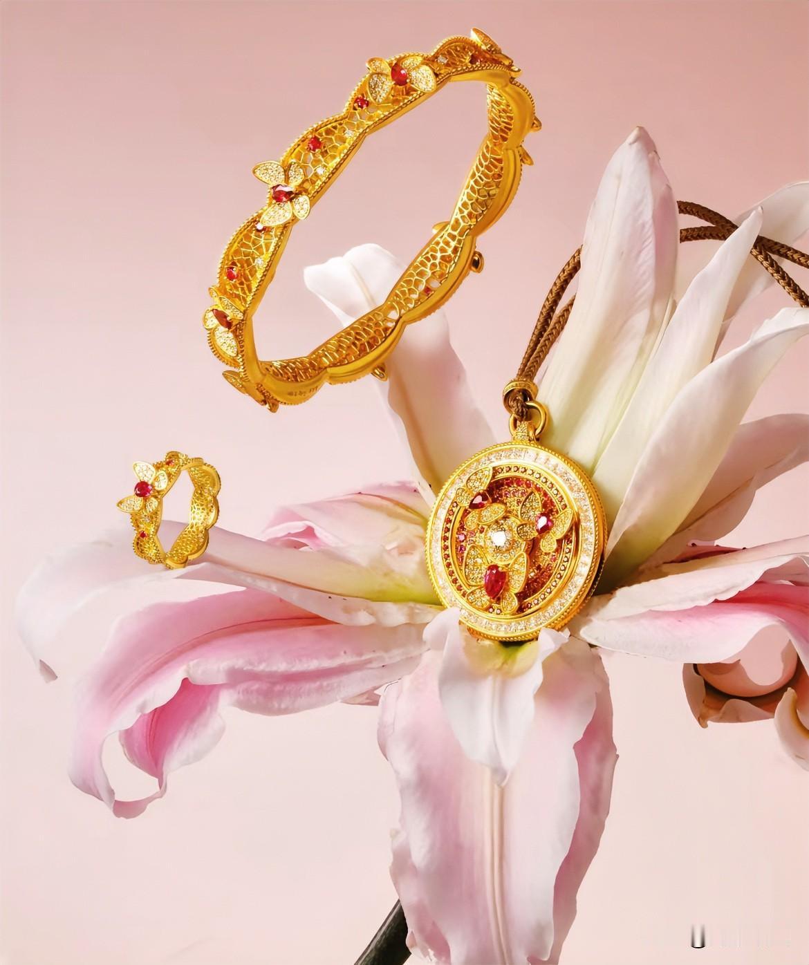 果然被我猜中了！早上8点，朋友圈火了：黄金跌了！4月22日这周三，伦敦金报