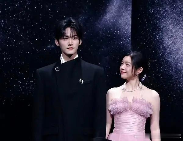 陈妍希体面人这个男生可以选择不走啊走了还甩脸