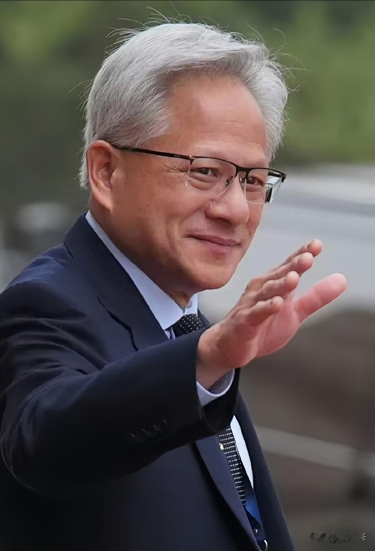 昨晚新闻联播画面中，参加国宴的部分中国商界大咖：汽车零部件赛道万向集团，鲁伟