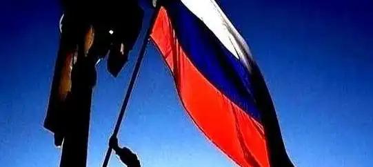 总有人追着问，打了这么久，俄罗斯会不会被活活耗死？我给你一个最扎心的答案：别说耗