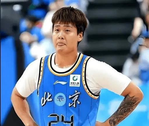 赵睿缺席世预赛关键战，国家队位置迎来危机赵睿确认无缘男篮对阵卡塔尔、黎巴嫩