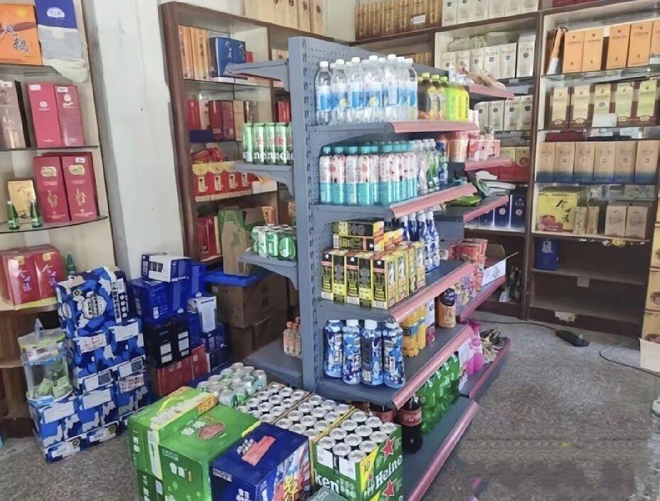 87年表哥被裁变现千万返乡开超市，藏着中年人的无奈抉择我二姑家表哥是87年