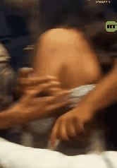 刷到印度女演员的遭遇，属实惊到了！有保镖护身还步步惊心，连汽车排气管都成了高危区