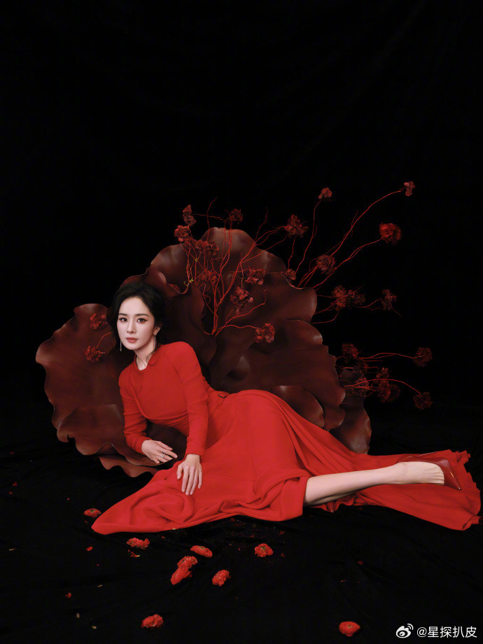 妈幂杨幂真的是完美诠释“我的身材很曼妙”这句话的人了