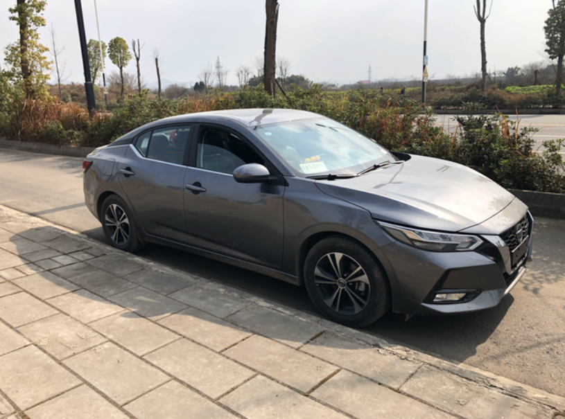 分享我这个新手的第一台车，轩逸的优缺点。1、新款颜值确实可以，适合年轻人。2