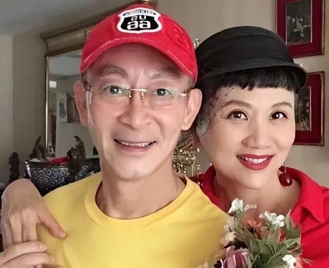 1995年，“六小龄童”的妻子因生不出儿子，主动提离婚。没想到丈夫3句话就让她瞬