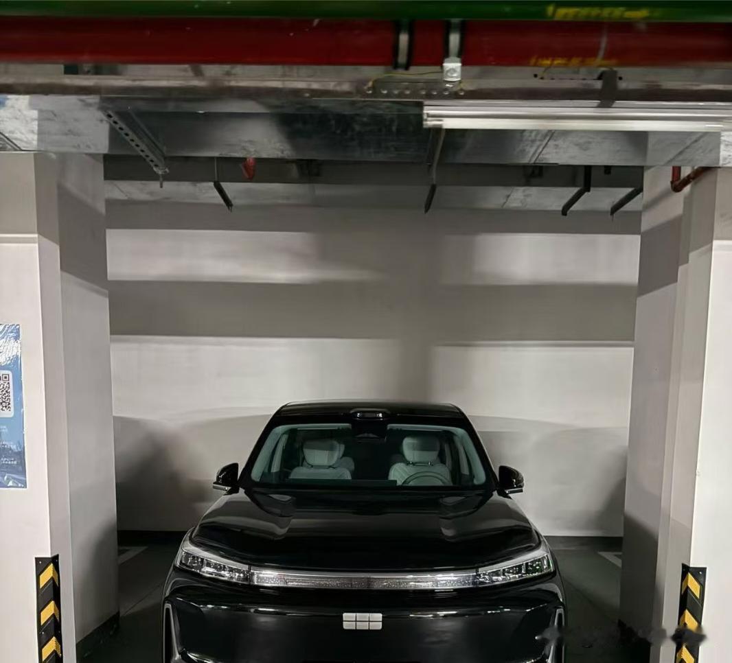 吉利银河M9用车感受,开了1700km,这些优点和细节我想说!跟姐妹