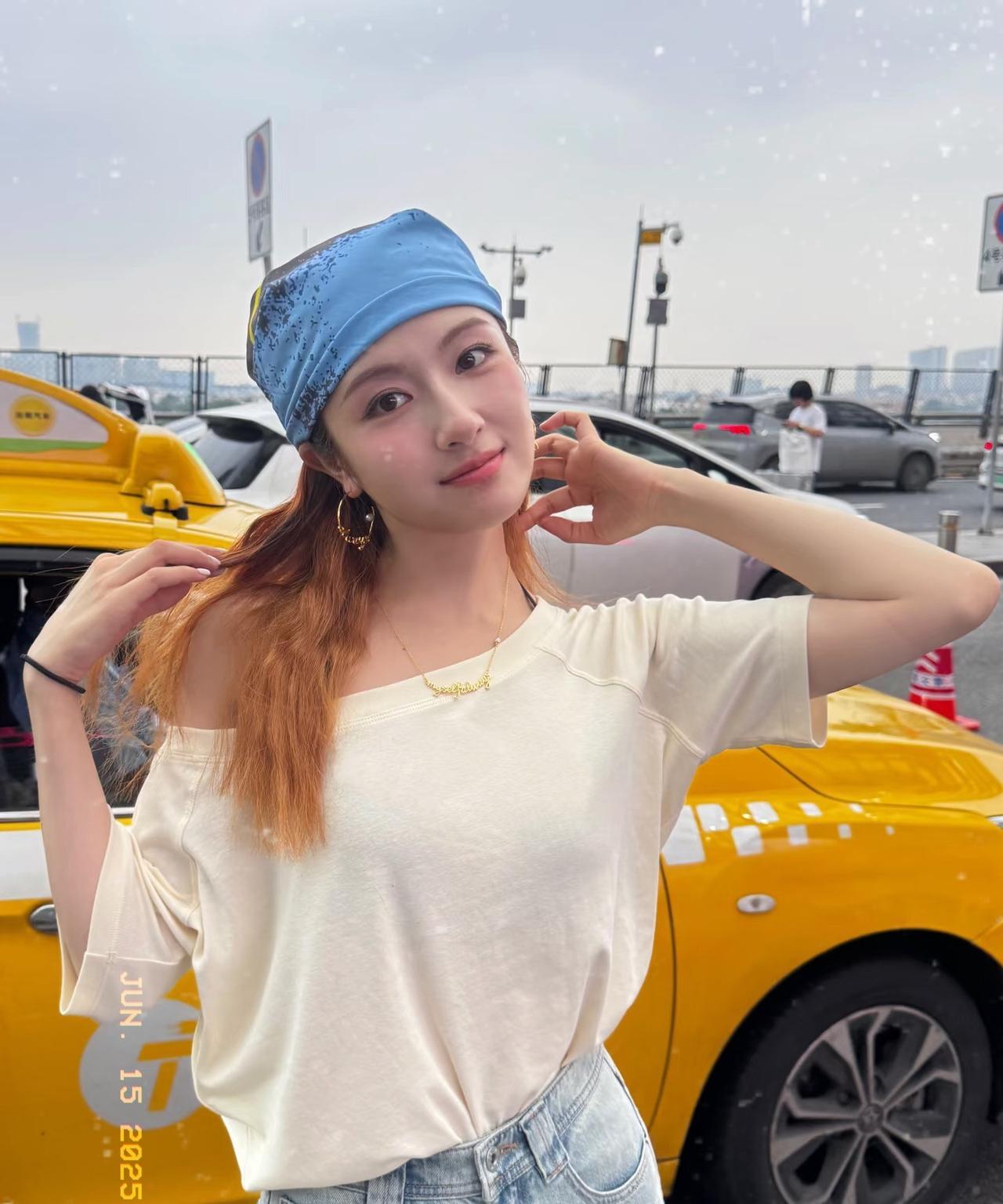 李兰迪的美很普通但却很有生命力娱乐圈从来不缺美人但是像李兰迪这种却是独