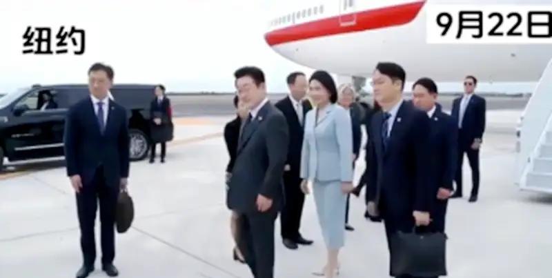 韩国总统李在明两次访问美国都是没有尴尬只有更尴尬，第一次去美国美国只派了个副部长