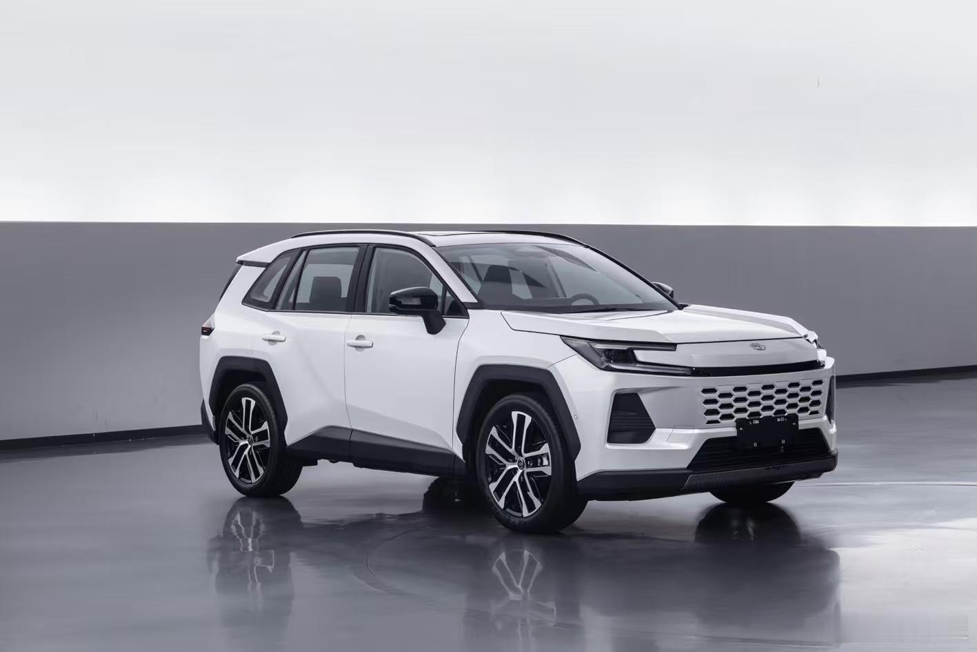 全新威兰达HEV基于TNGA-K平台，延续海外RAV4硬朗设计，搭载第五代H