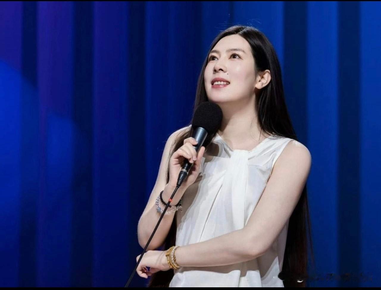 看到脱口秀演员唐香玉不道歉被强制执行，我原本以为是有什么不好的事情了，但