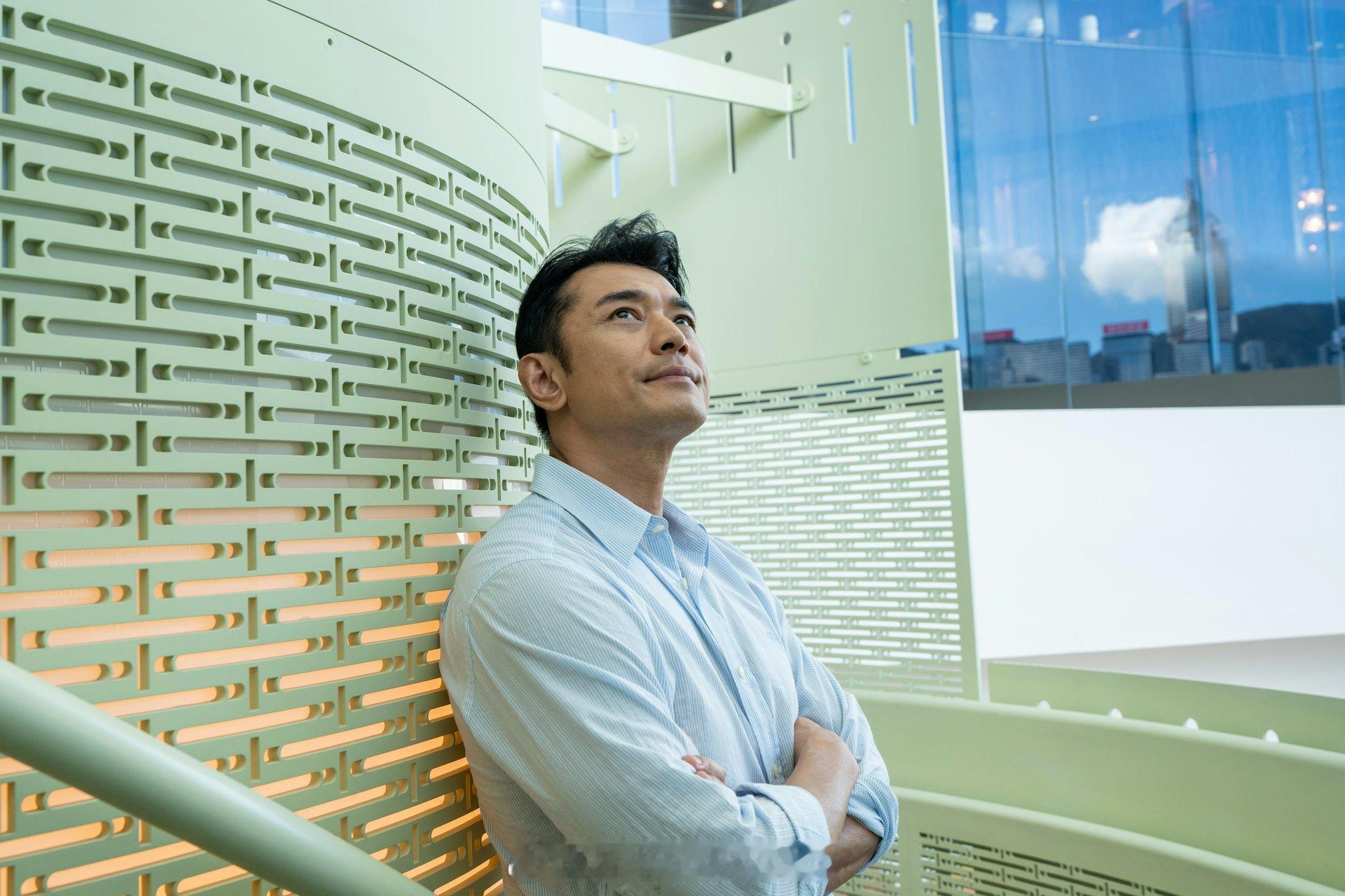 黄长兴直言离巢TVB后更多年轻人认识自己：如被困在框框之内|香港0147岁