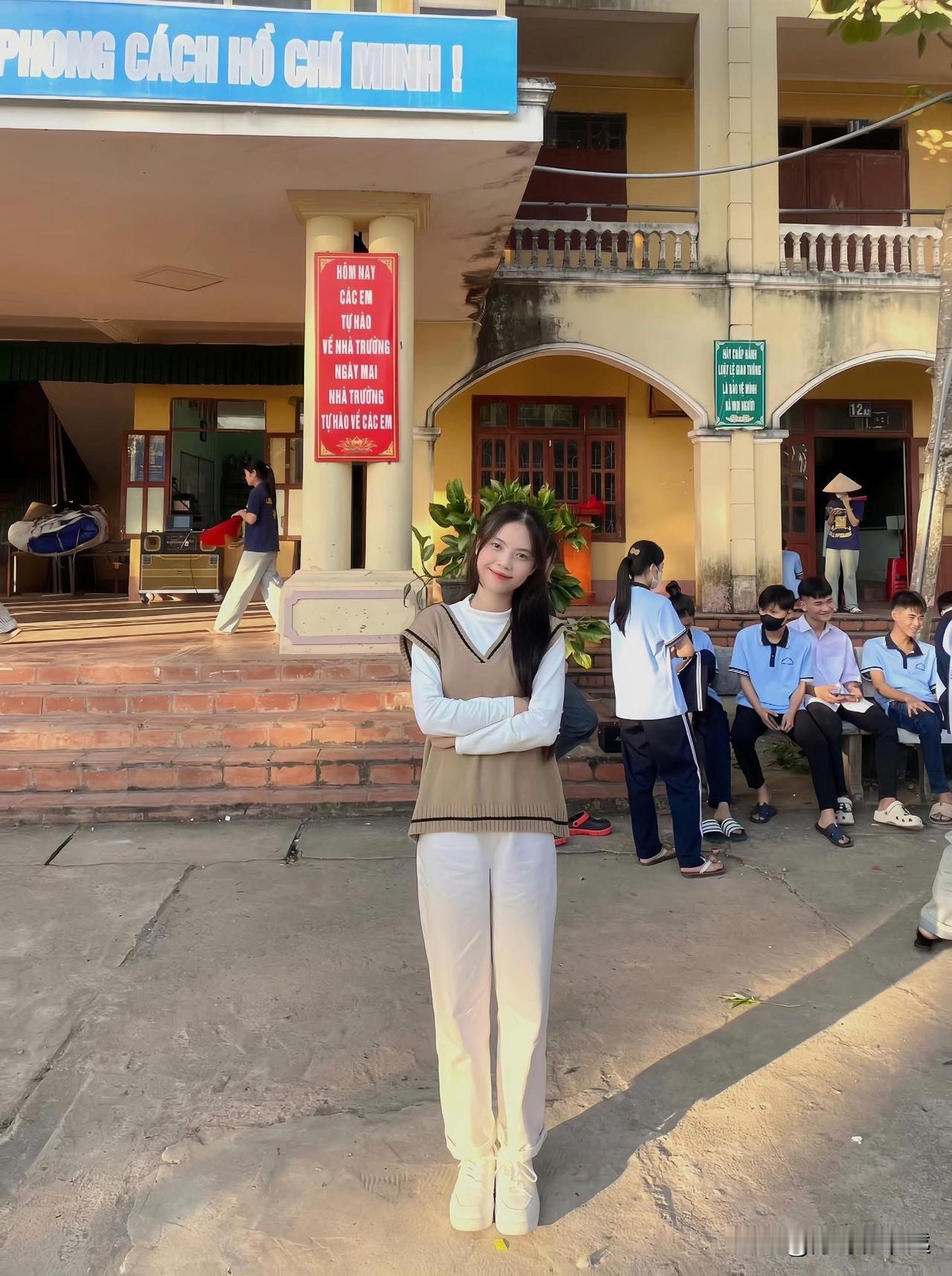 2004年出生的谅山人2023年前往中国留学2025年6月毕业学历为大学本