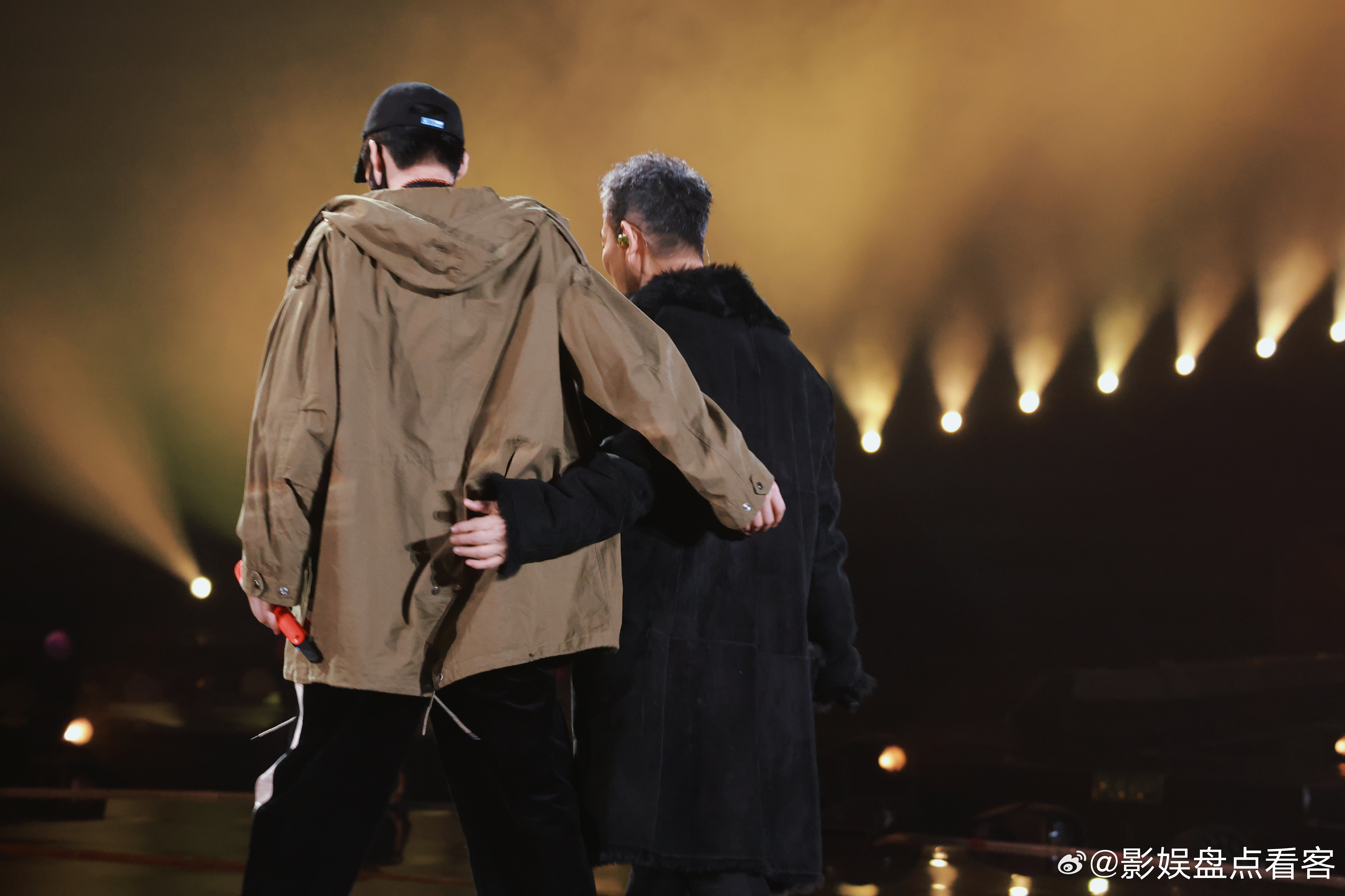 最好的街头拍档最好的合作伙伴刘宇宁与任贤齐这两张图片胜过所有[哭哭][哭哭]补充：