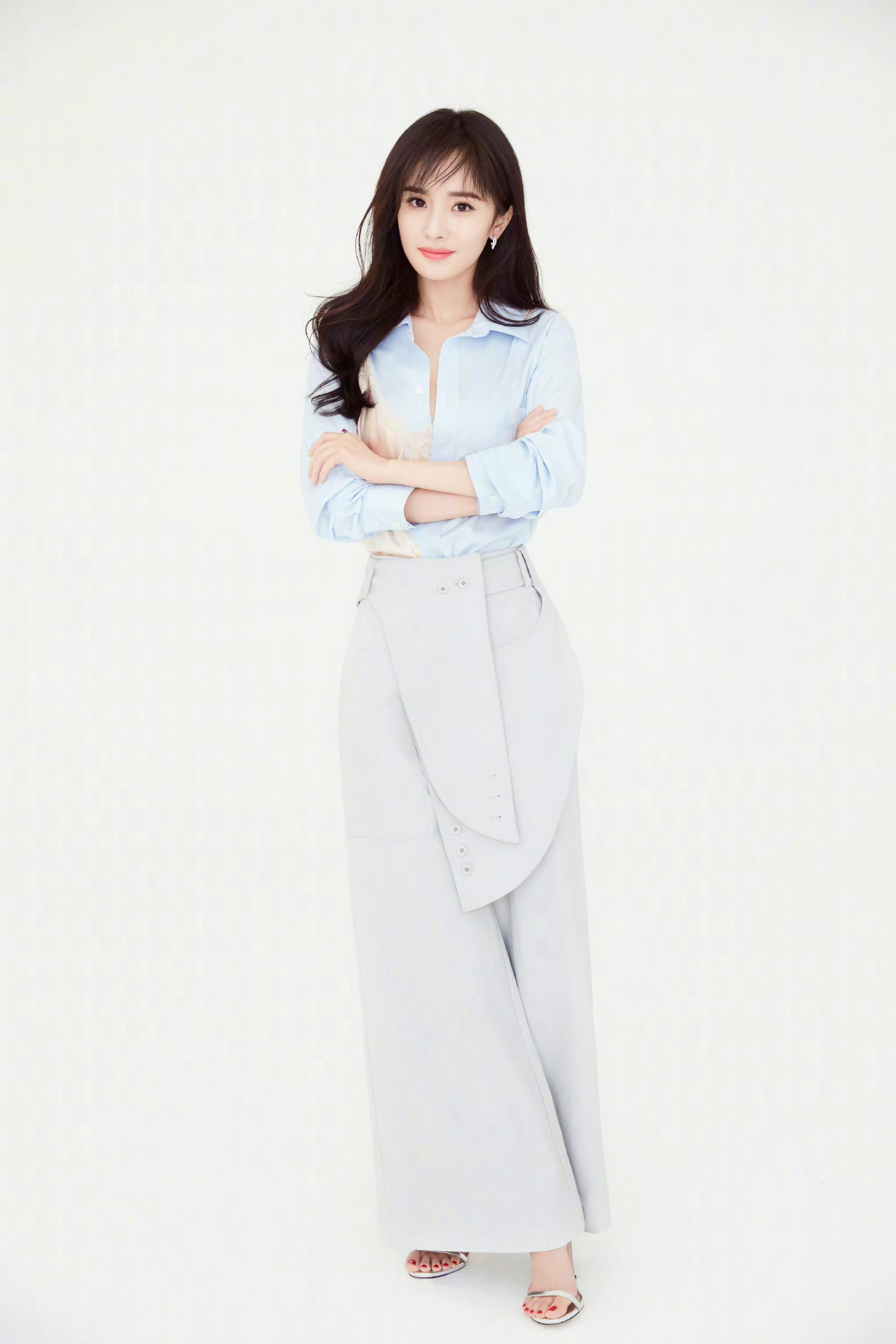 杨幂气质美女一字带鞋履👠