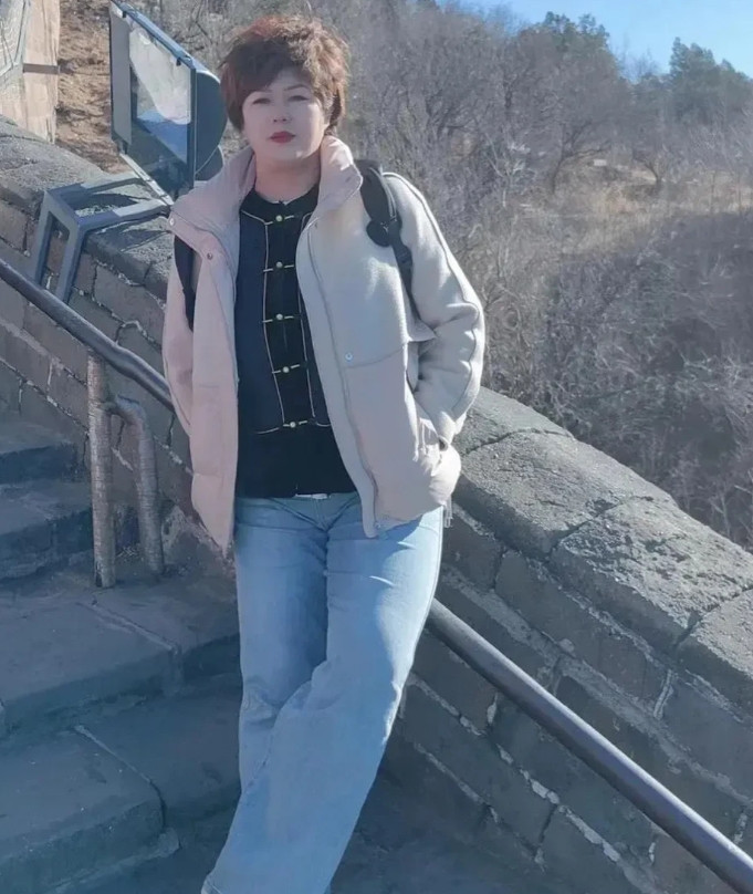 结婚多年，我和老公一直是AA制，他挣的钱全部给了弟弟妹妹们，我一个钱都没拿过这么