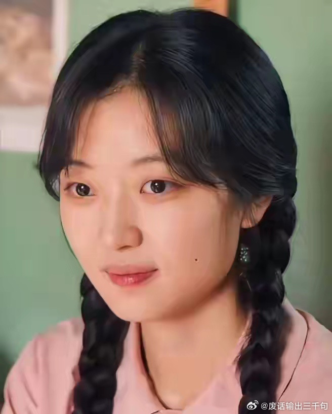 我堂姐是个化妆师，有幸给孙千做过造型，辞职以后她才敢说句大实话，现实中的孙千跟大