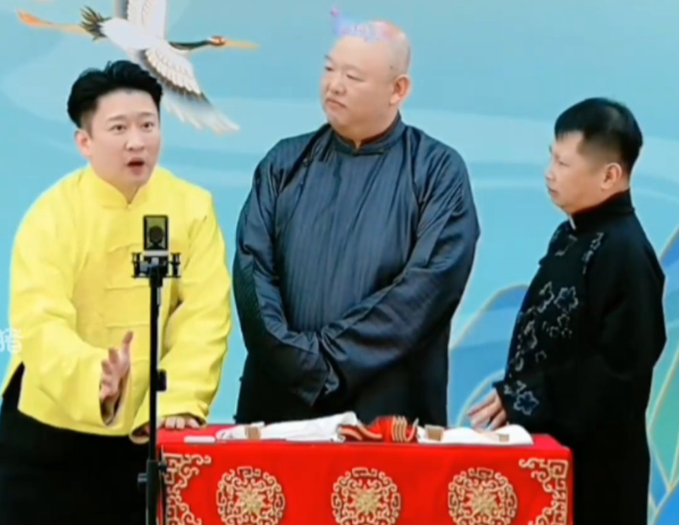 曹云金人品没的说。潘云侠直播称：相声神童的光环让我有很大的压力，十几岁的时候我给