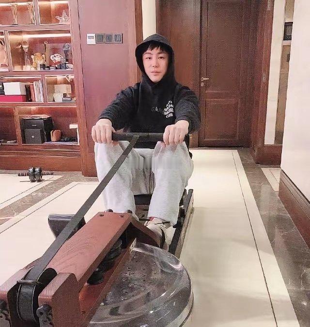 胡彦斌千万豪宅内景曝光全屋实木竟装出博物馆质感，审美太惊人​​​