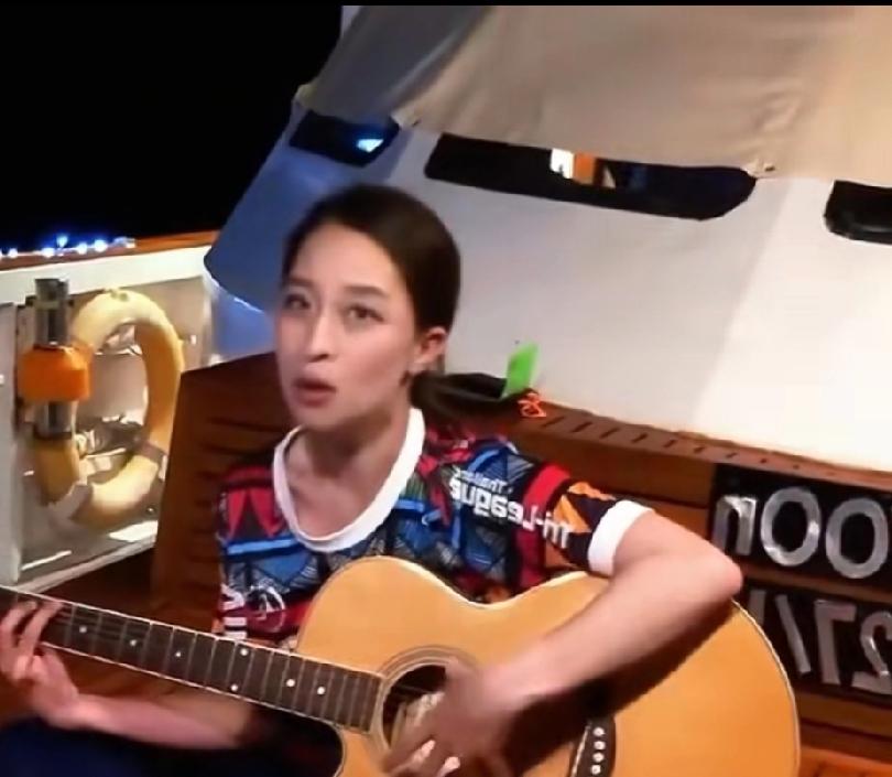 这个帕公主命运真是悲惨。她母亲被父亲抛弃。她从小活的就很谨小慎微，他的父亲贵为一
