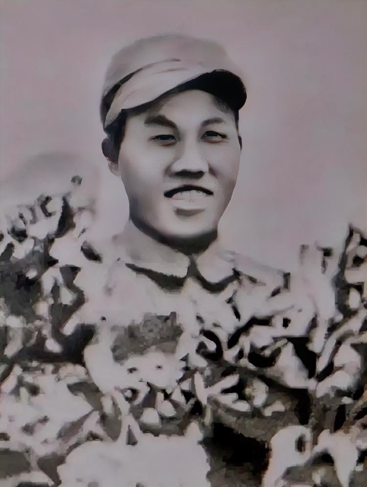 1950年11月29日，一个志愿军排长无视上级命令，弃守高地，将美军50多辆坦克