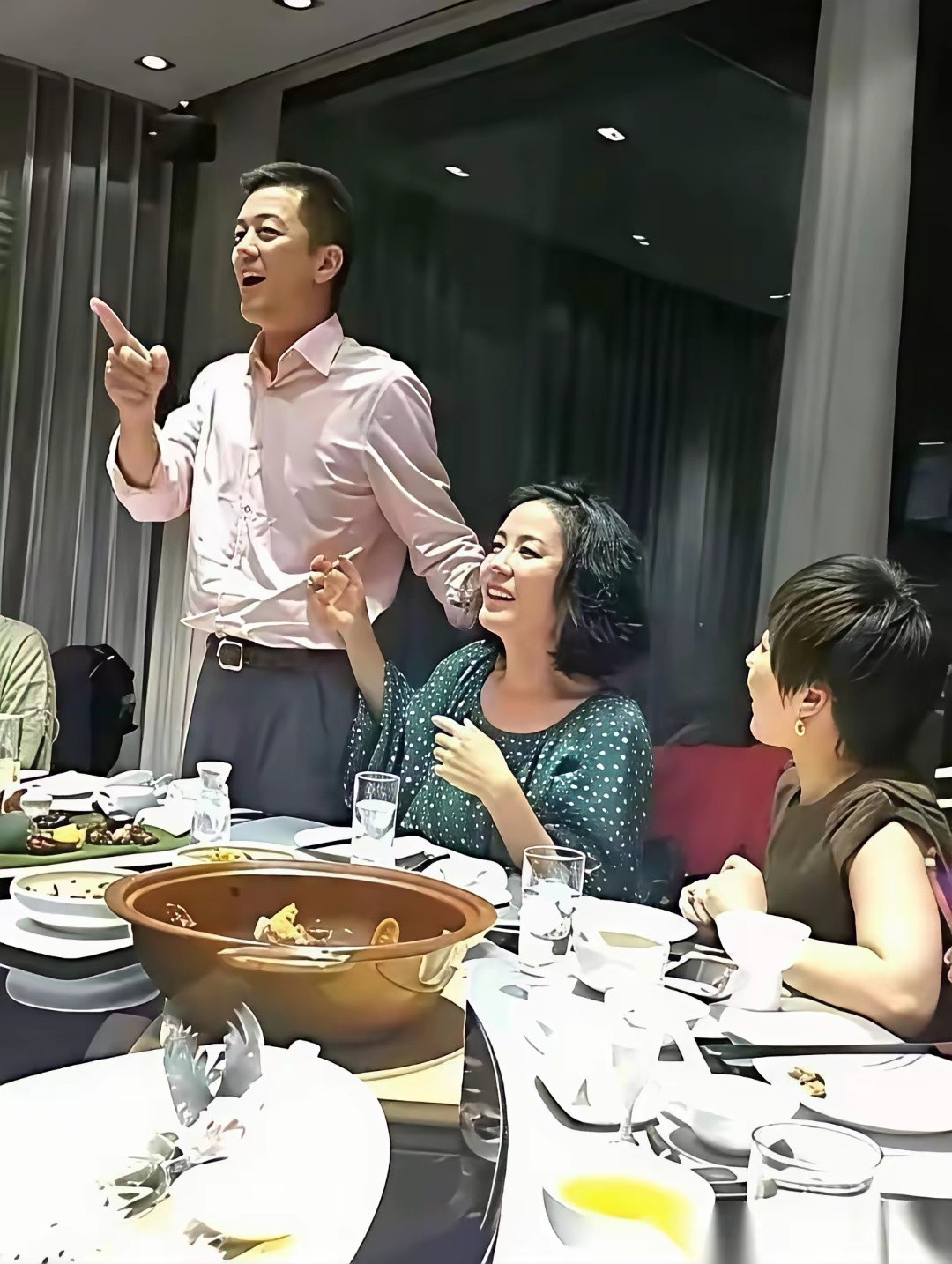 爱人如养花，王菲和李亚鹏在一起时这个状态怎么样？