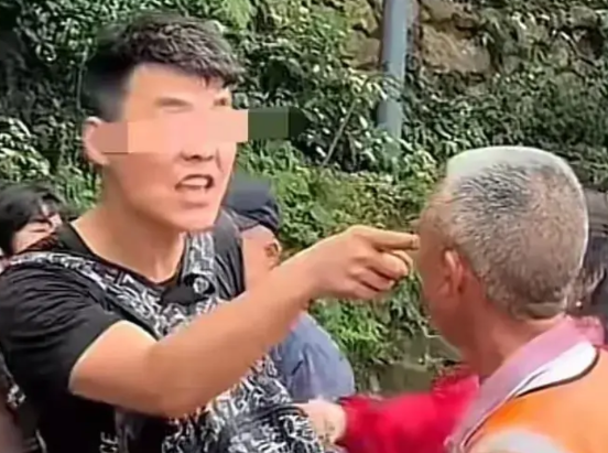 这位自称来自江苏南京的游客，在贵阳犯了一个旅游的大忌，就是出门旅游不做攻略。 