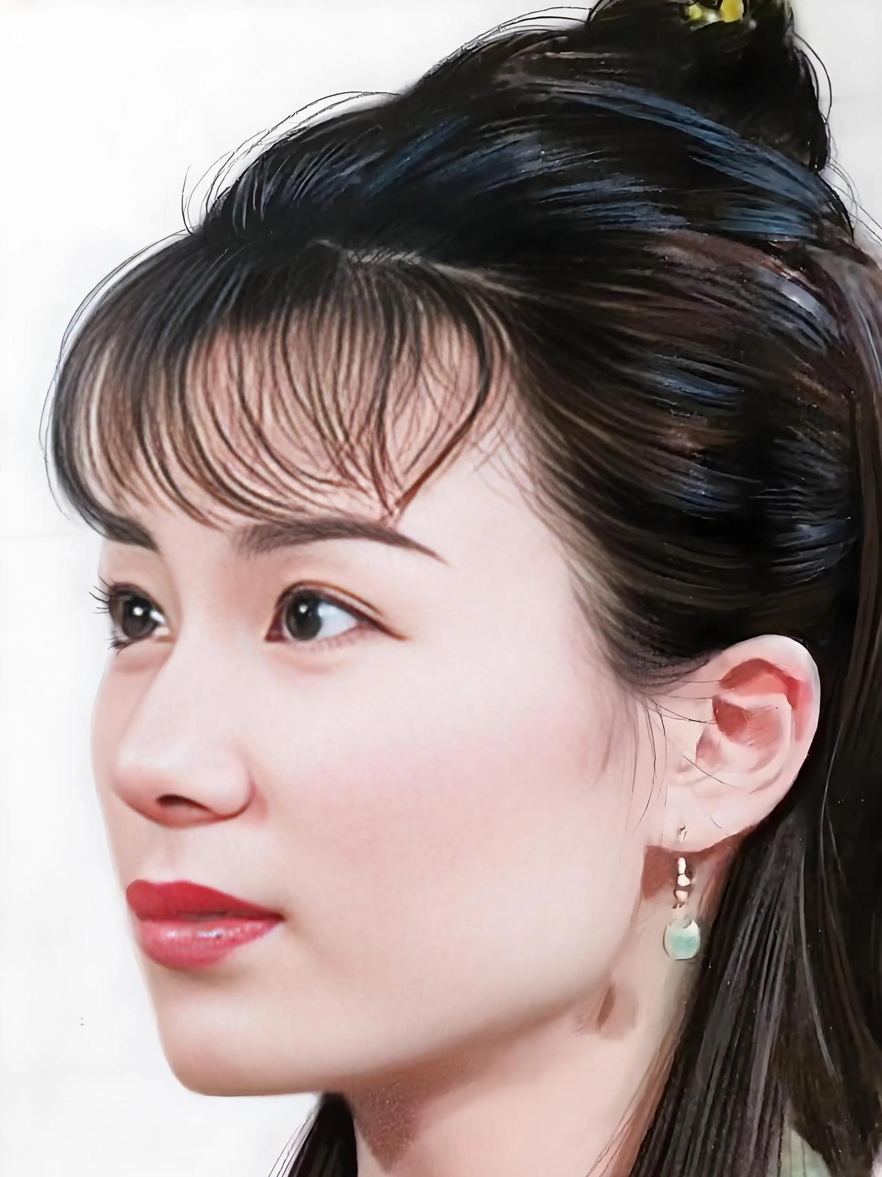 金庸里最适合当妻子的人是谁？说说我的几个答案：程灵素，高智商恋爱脑，连死都帮心