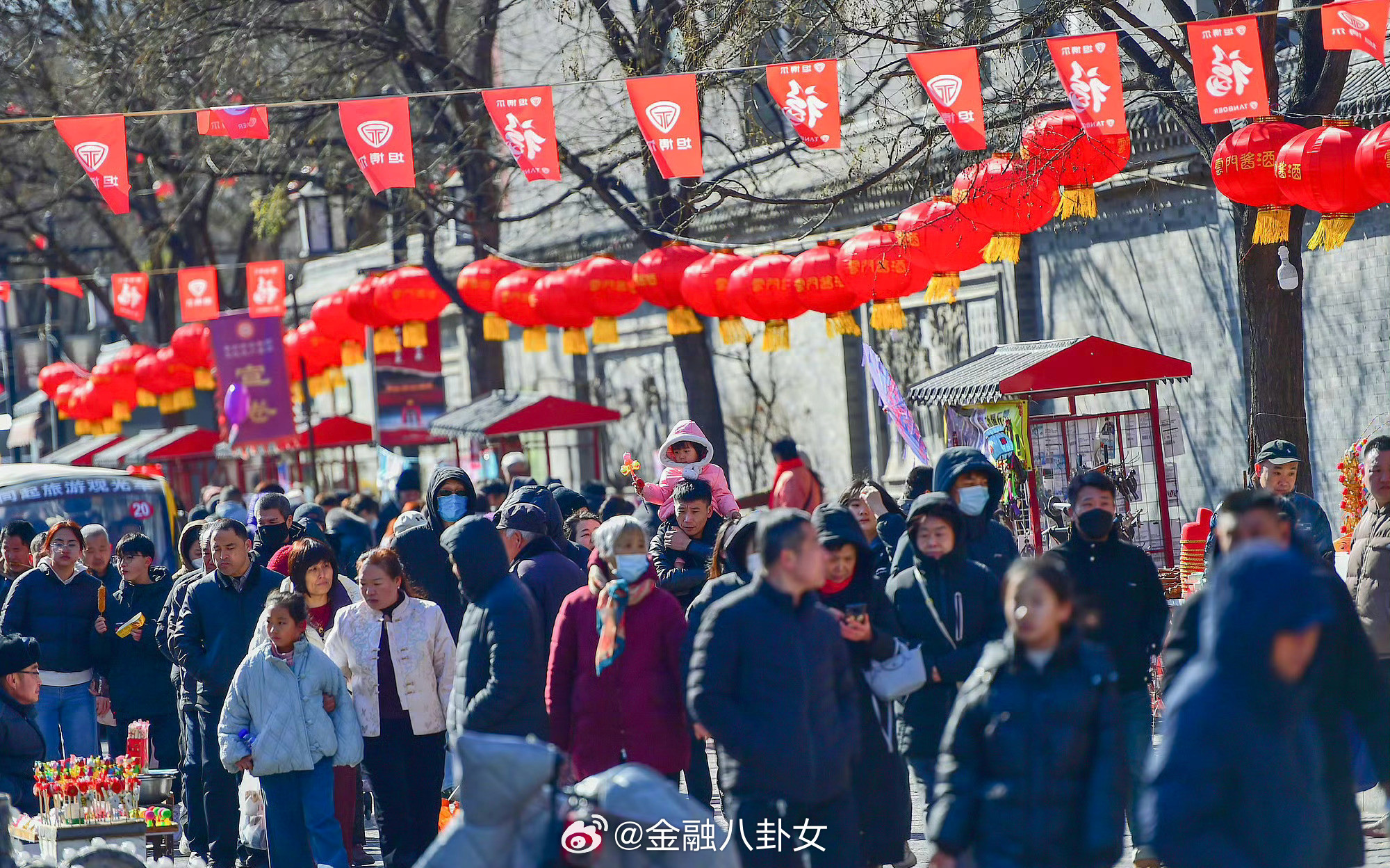 2025年上半年，国内居民出游32.85亿人次、总花费3.15万亿元，也就是说出