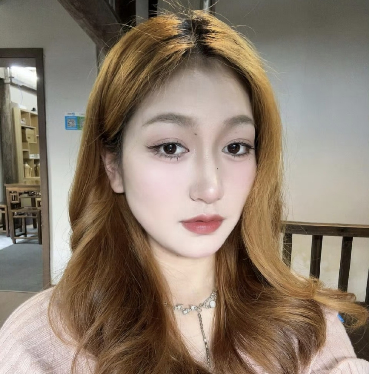 浙江公厕被打女孩确诊白血病，双重磨难引全网揪心2025年11月，曾在2022年