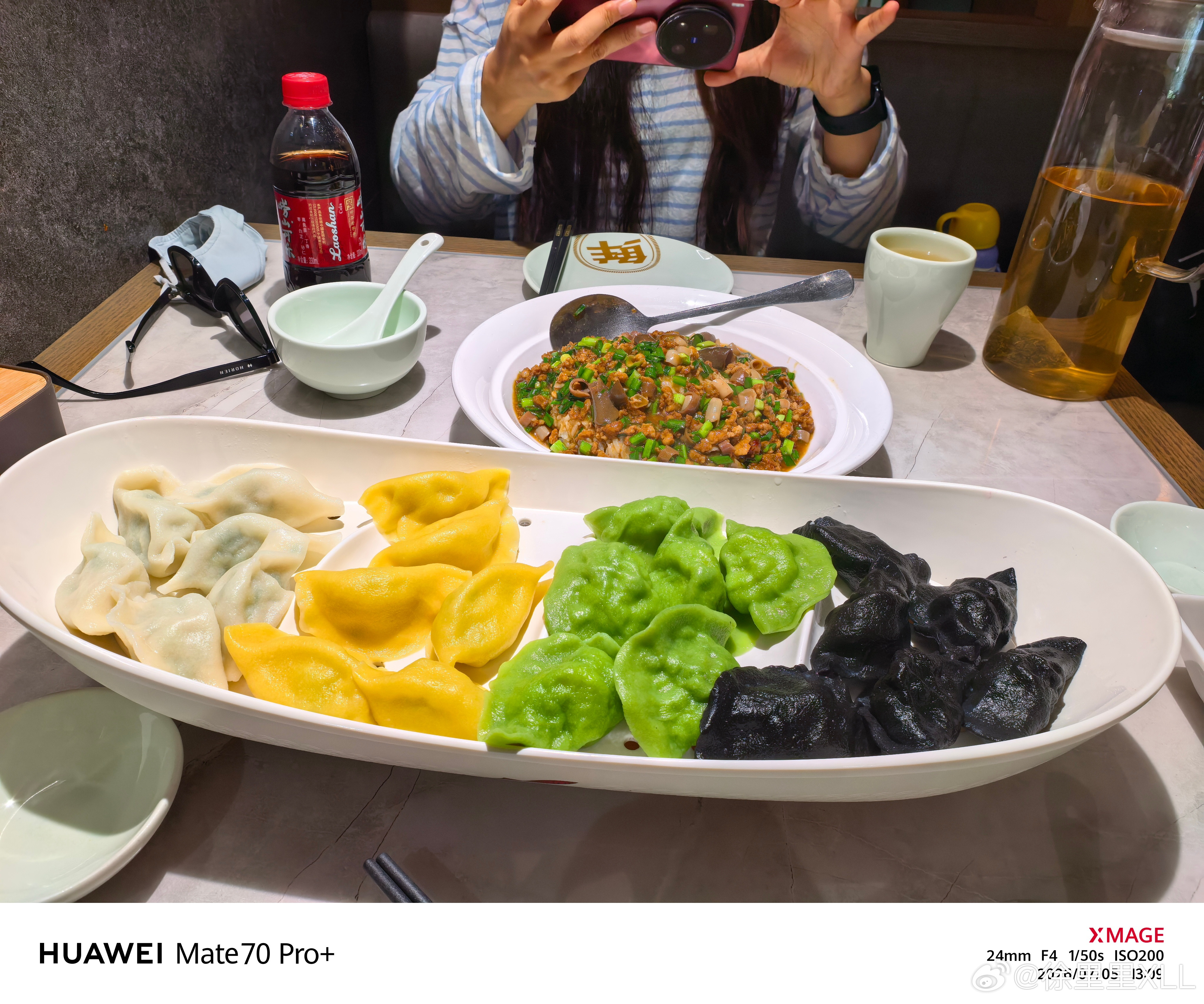 带这个没见识的人来尝尝饺子。不理解为什么会有人连饺子都没吃过。