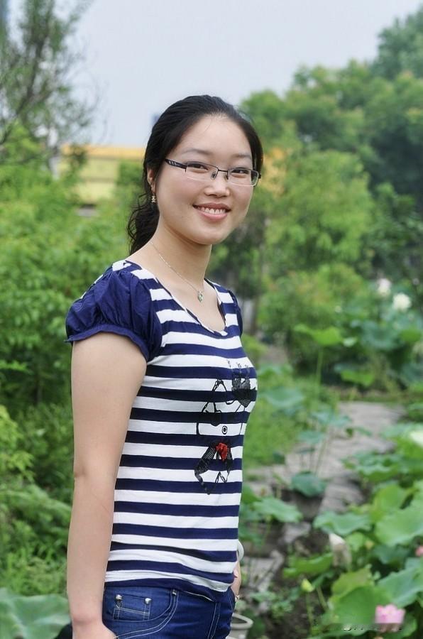 田园风光分享自然风景照片有趣的眼镜妹