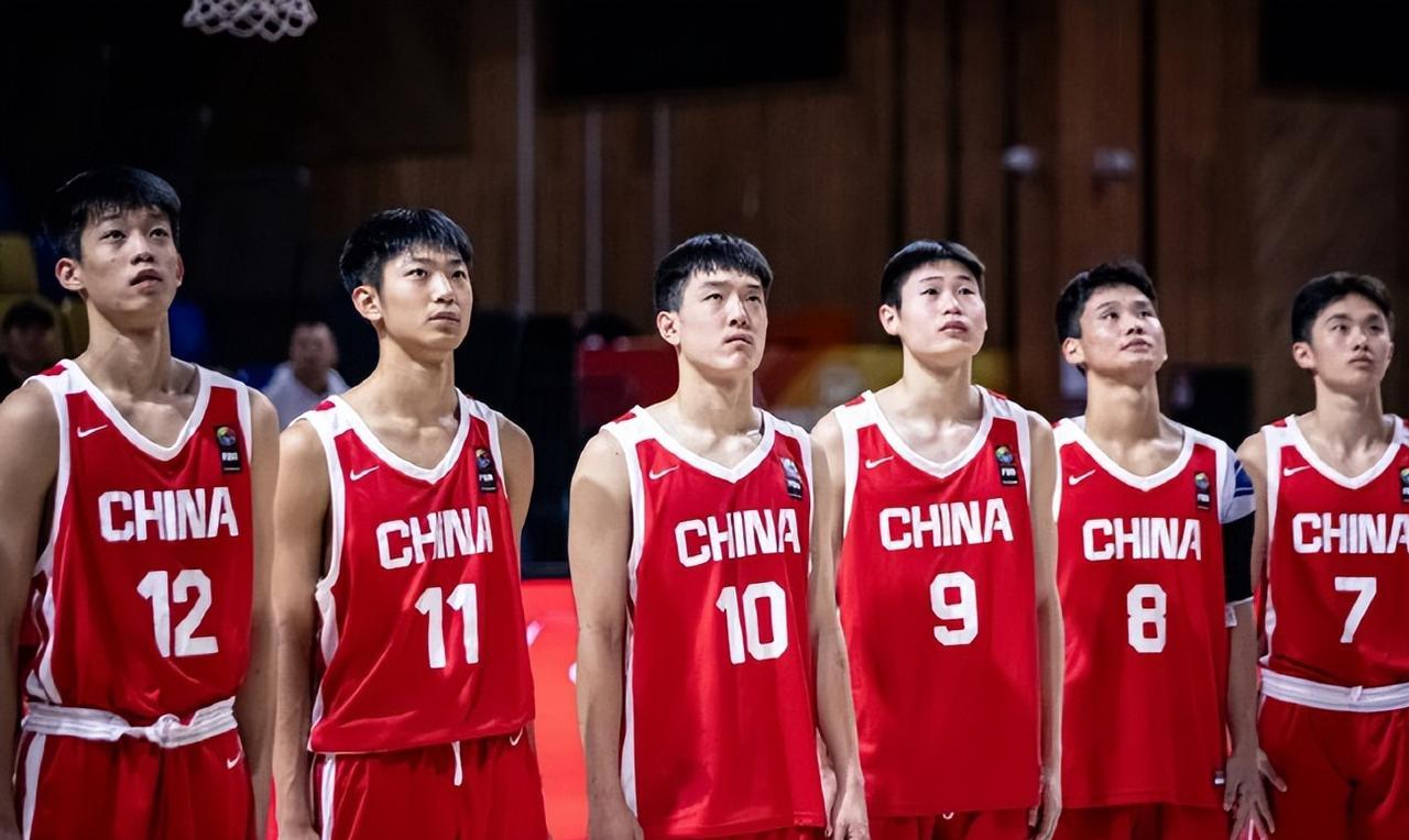 王建军与郭士强的差距，就是这支U16男篮与他们的老大哥的差距。明明知道澳大利亚