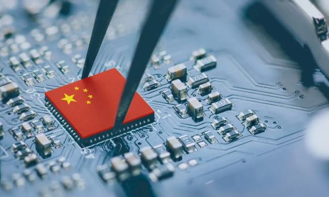 荷兰到底为什么一再和中国过不去？因为荷兰工业的三大支柱，中国都在赶超或者已经超越