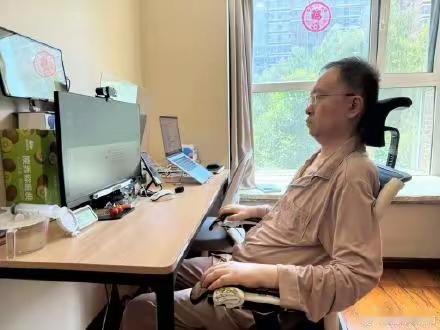 3. 渐冻症患者蔡磊准备尝试脑机接口想创造具身智能分身：渐冻症患者、京东前副总