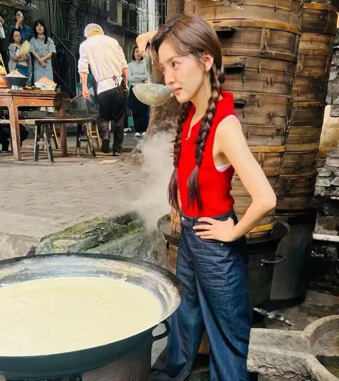 白敬亭已经意识到了章若楠哪哪都好但是就是有一个很致命的不足之处要不得的，那就