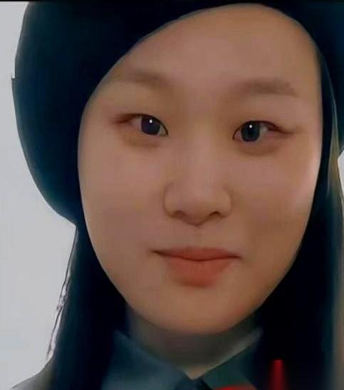 最狠的刀，是身边人递的。最绝的招，是用你天天挂在嘴边的“阳光透明”，把你直接送