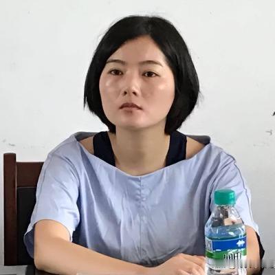网友们还记得李佩霞吗？江西万年县李佩霞事件至今已过去两年有余，当年李佩霞因受贿罪