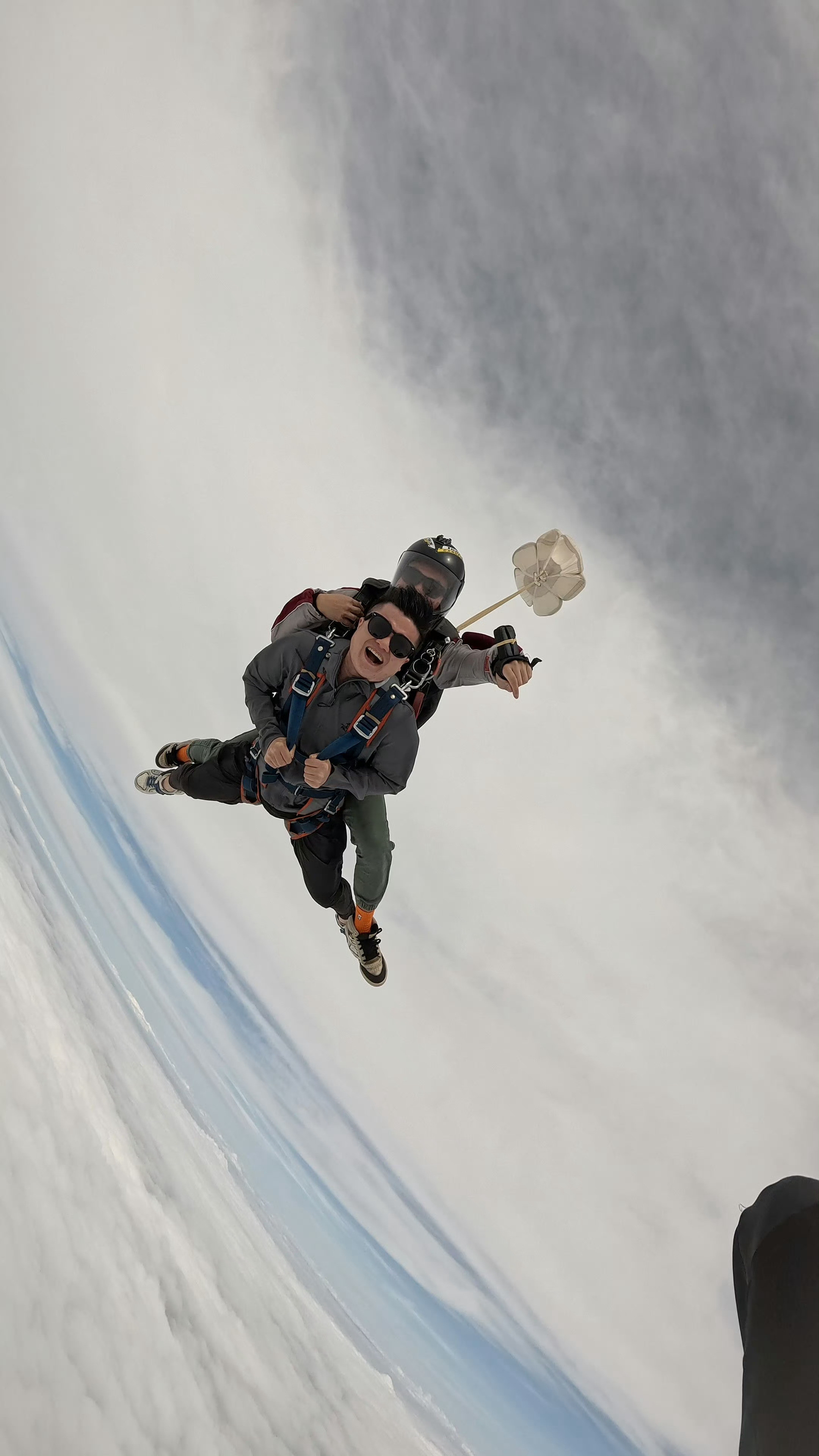 安卓实时网络检测初步已经可以了，还有一些小问题需要解决，如果你从4000米跳