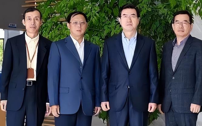 监管在哪？一家六口，五个人已经是美国国籍，剩下一人保留中国国籍，却同样拥有境外居