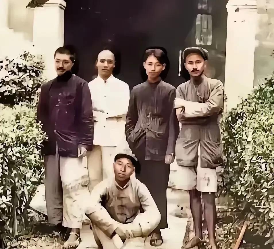 这张照片太珍贵了！1934年10月，长征途中的