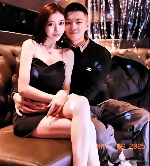 赵心童不仅斯诺克打得好，选女朋友的眼光也是一流啊！最近网友真是太会扒了