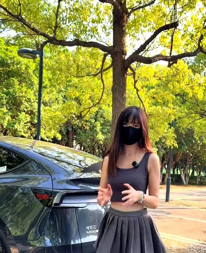 兄弟们，特斯拉的天幕玻璃可能要取消了，20万以内的特斯拉已经确定要来了。