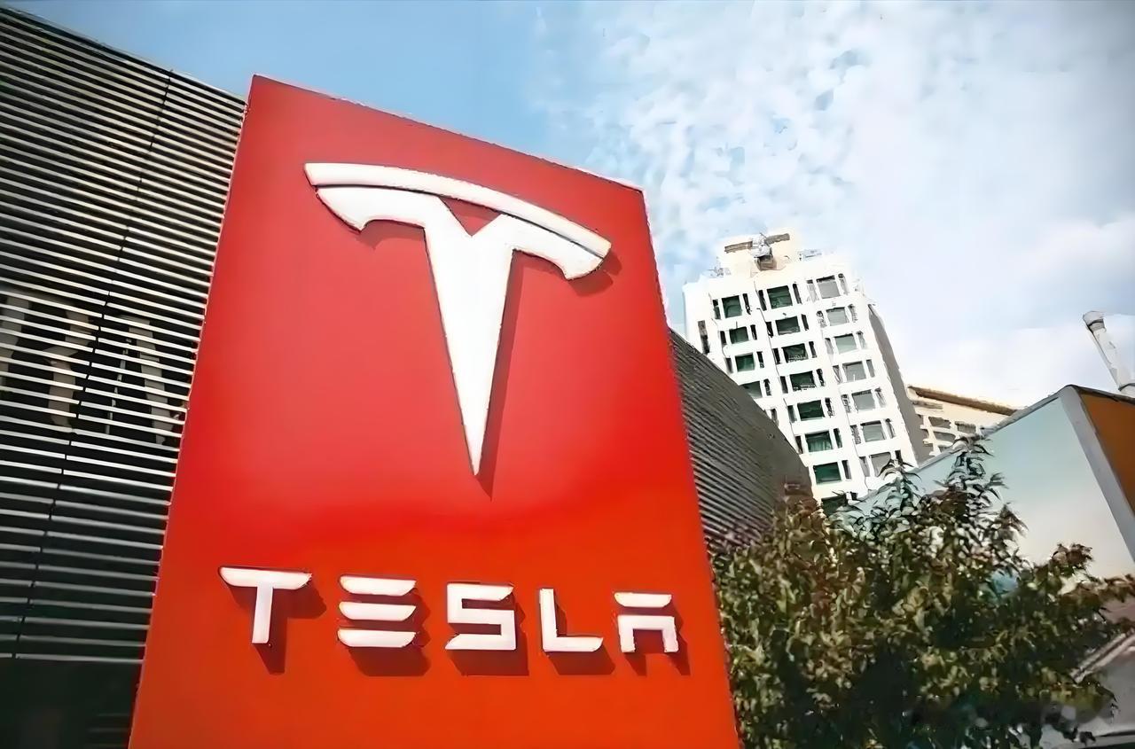 特斯拉的五年免息，不是慈善，是一场精密的算盘。你以为捡了大便宜，其实是掉进了特