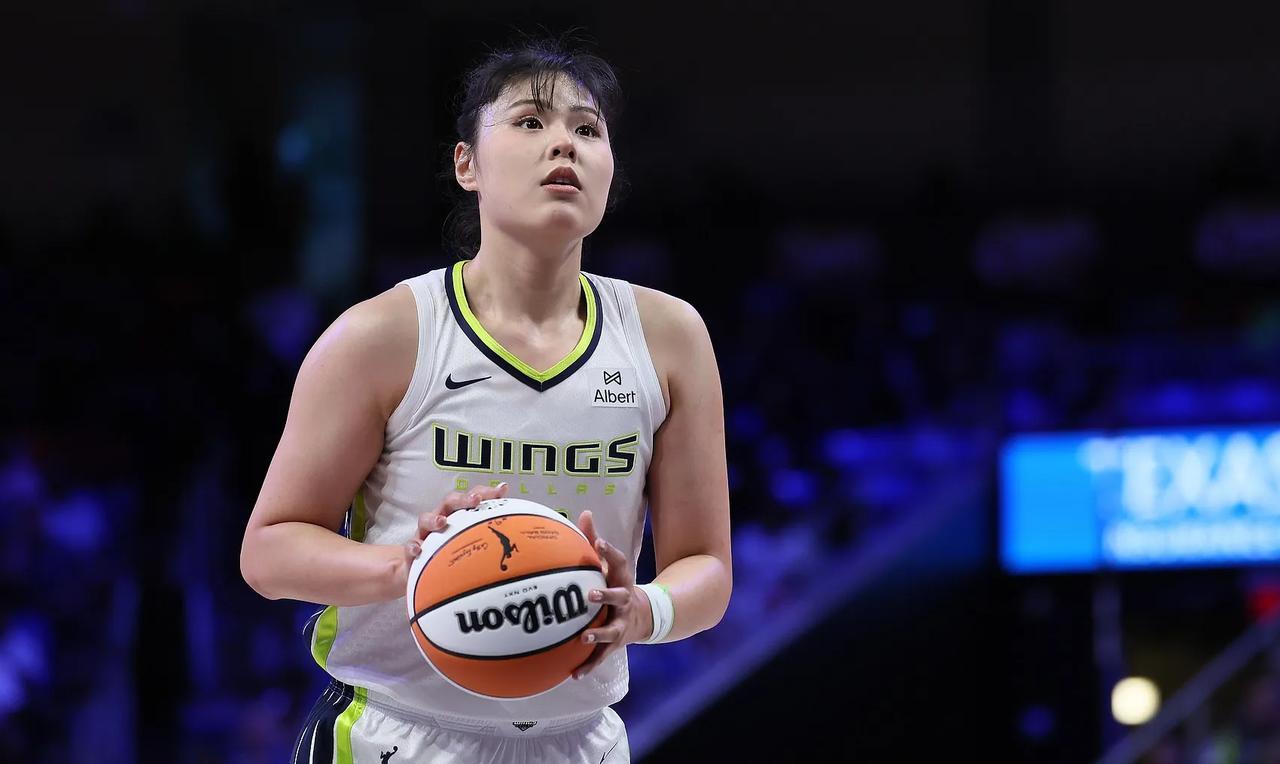 李月汝16+5+2WNBA常规赛，达拉斯飞马83-102不敌印第安狂热，飞马队