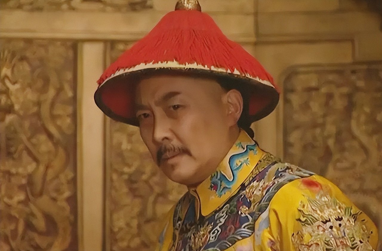 1729年，52岁的雍正招秀女马氏侍寝。是夜，马答应被裹在厚被子里，送到了龙榻之